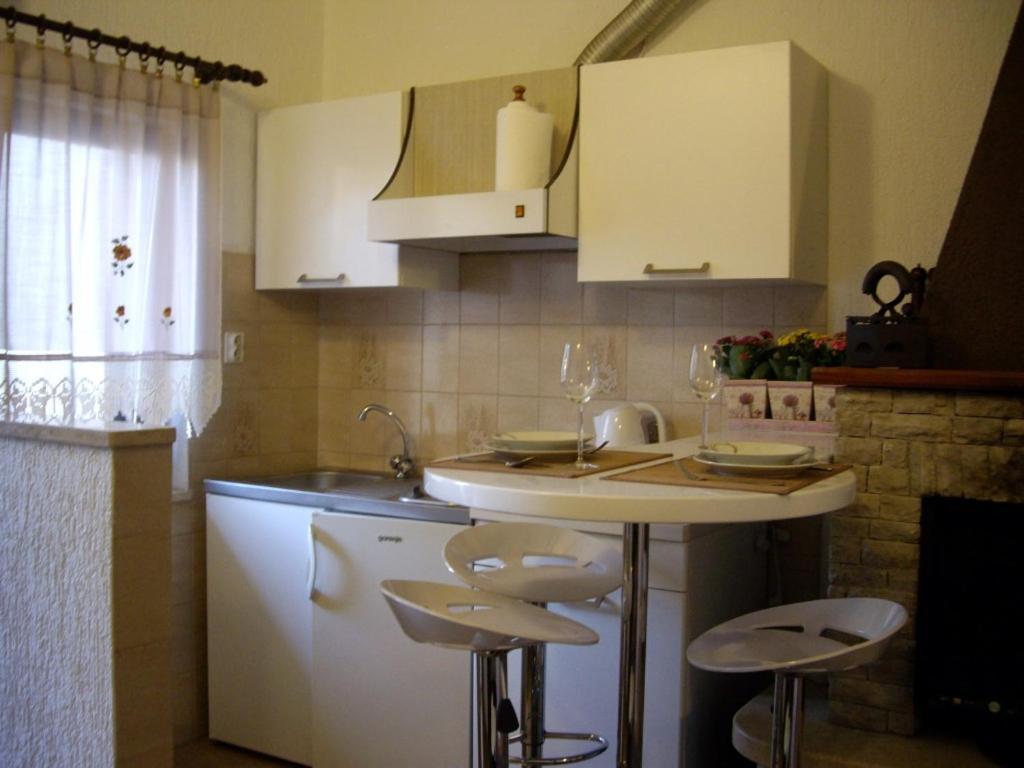 Adria Apartments Pula Exterior foto